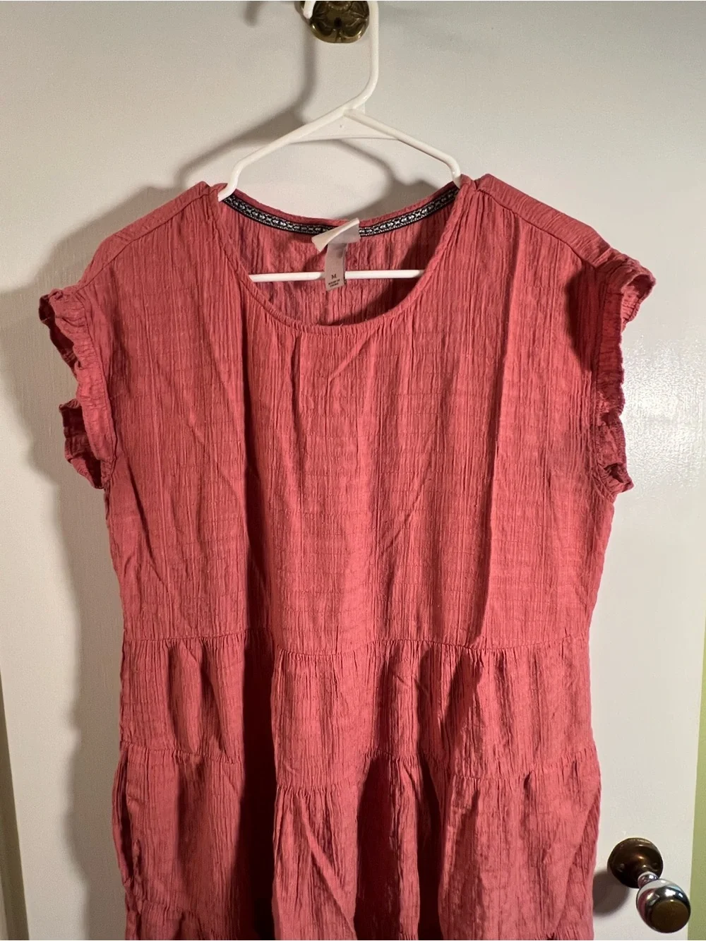 Knox Rose Women’s Sz Medium Mini Dress Pink Gauzy Flutter Sleeve Crewneck Tiered